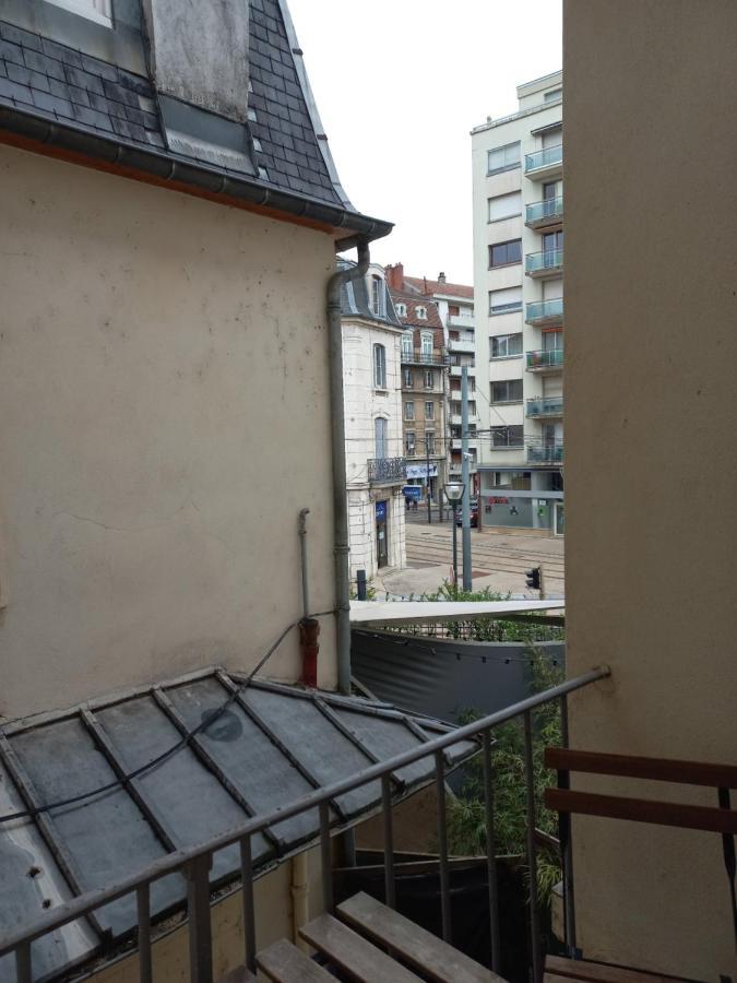 Le Carnot, A Deux Pas Du Centre Ville Besancon Exterior photo