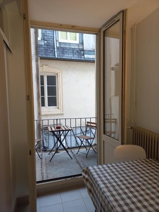 Le Carnot, A Deux Pas Du Centre Ville Besancon Exterior photo